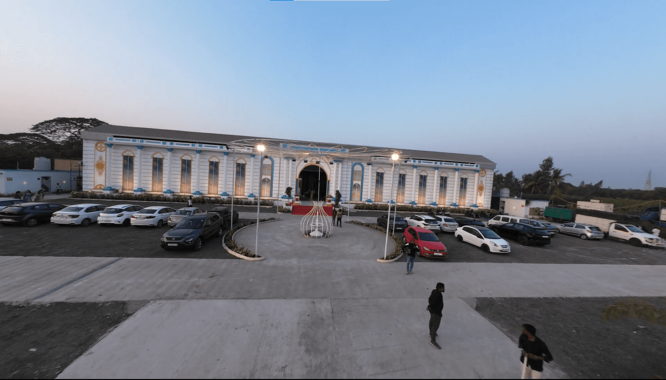 Convenient parking and guest facilities