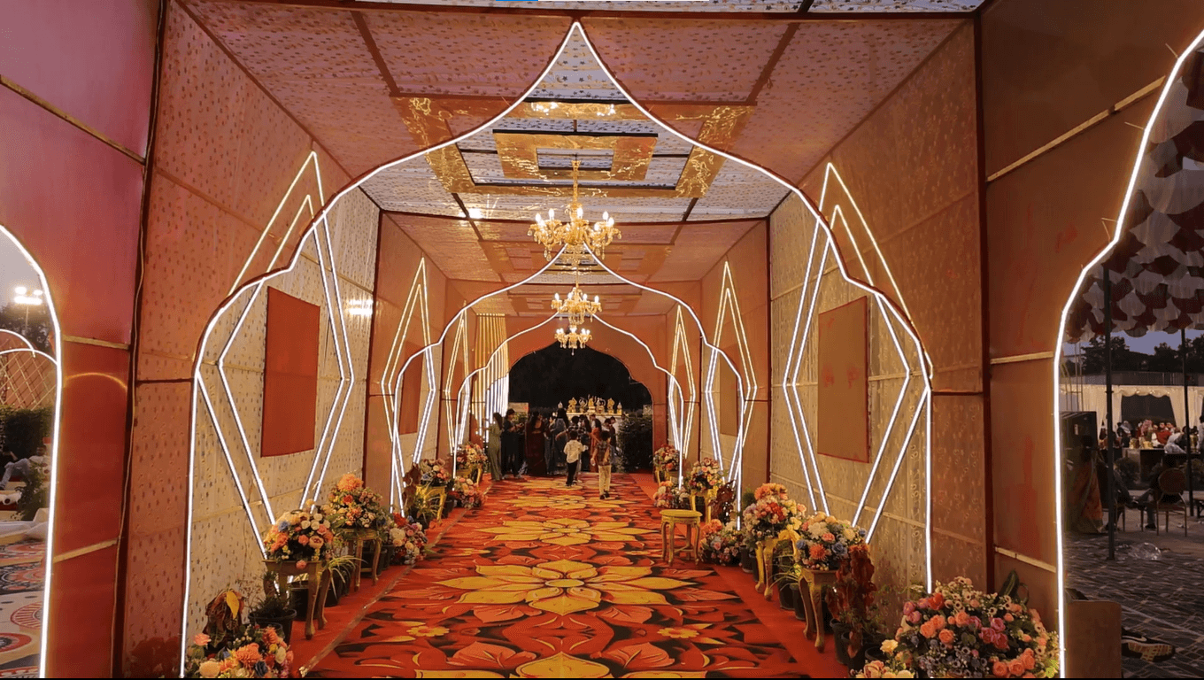 Flexible event and decoration arrangements